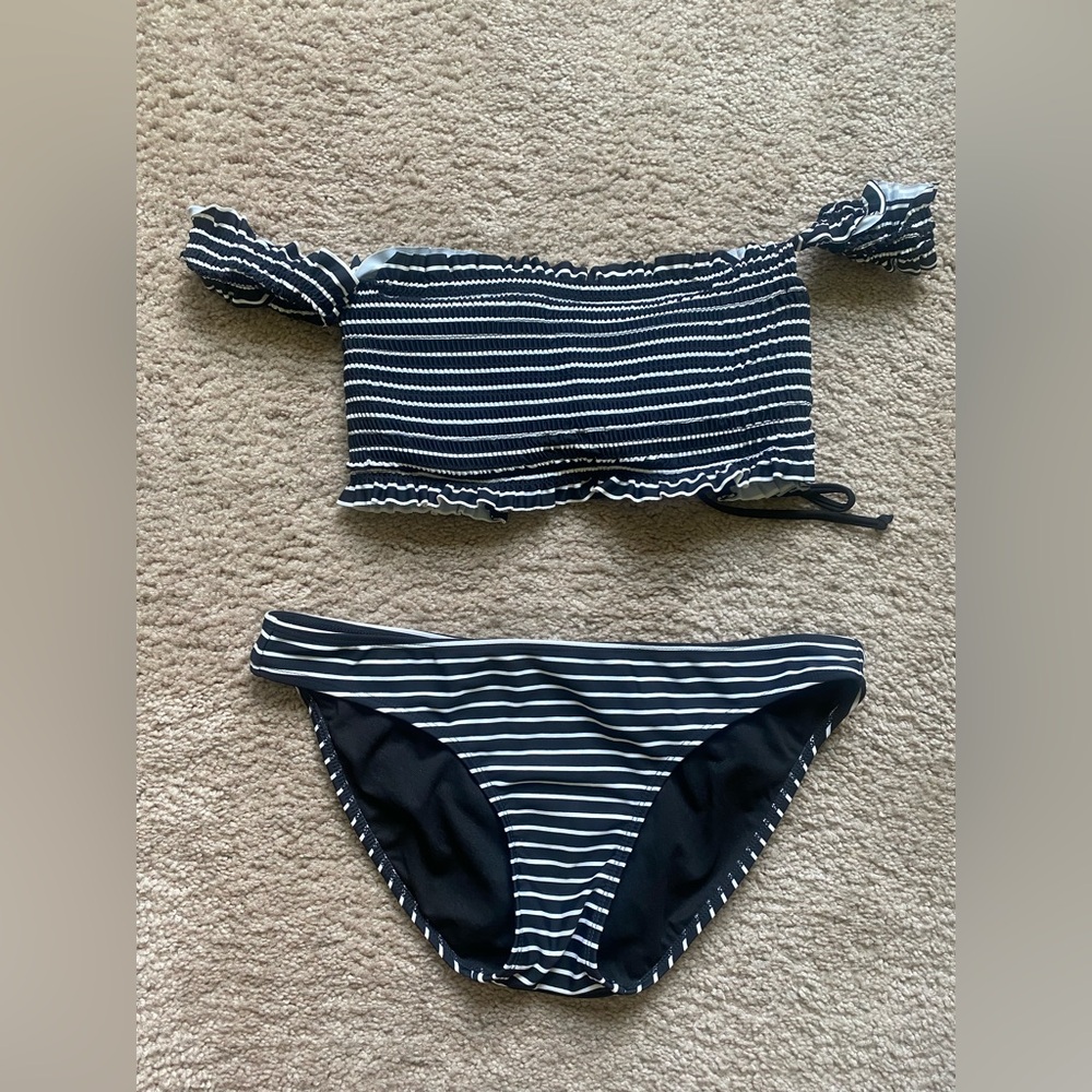 Xhilaration Swim Suit Set